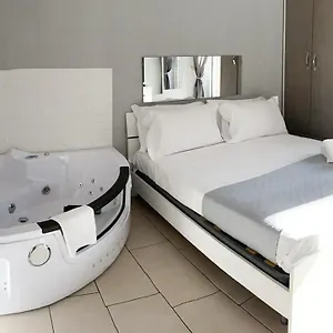 De Gasperi House , Napoli Italia